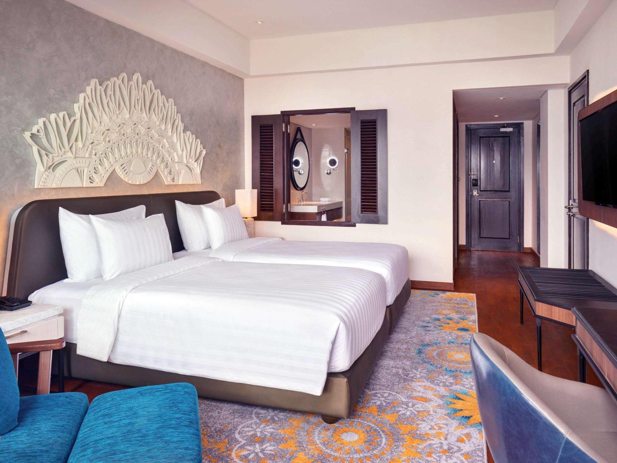 Grand Mercure Bali Seminyak Exterior photo Deluxe Room