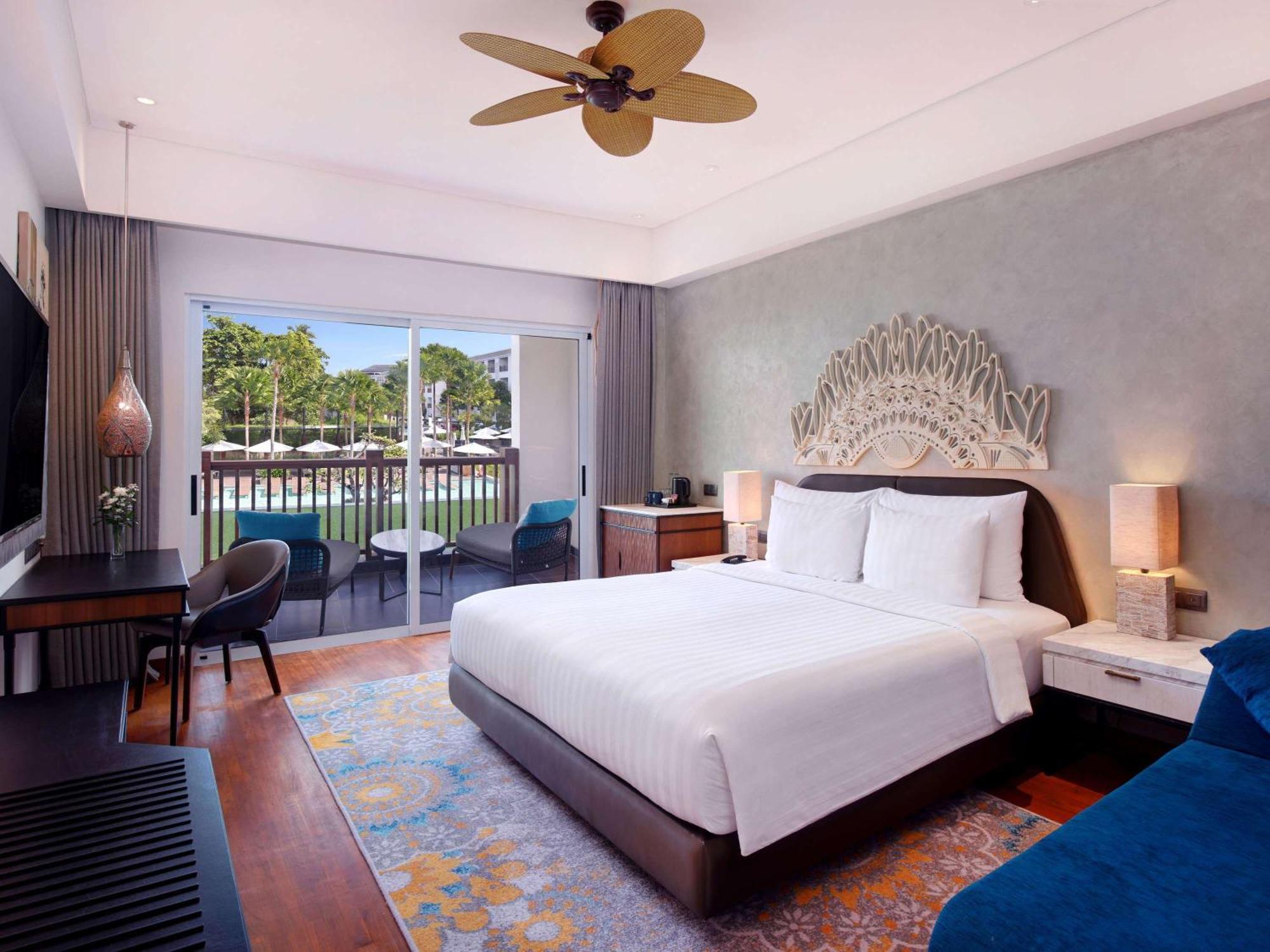 Grand Mercure Bali Seminyak Exterior photo Deluxe Pool Access
